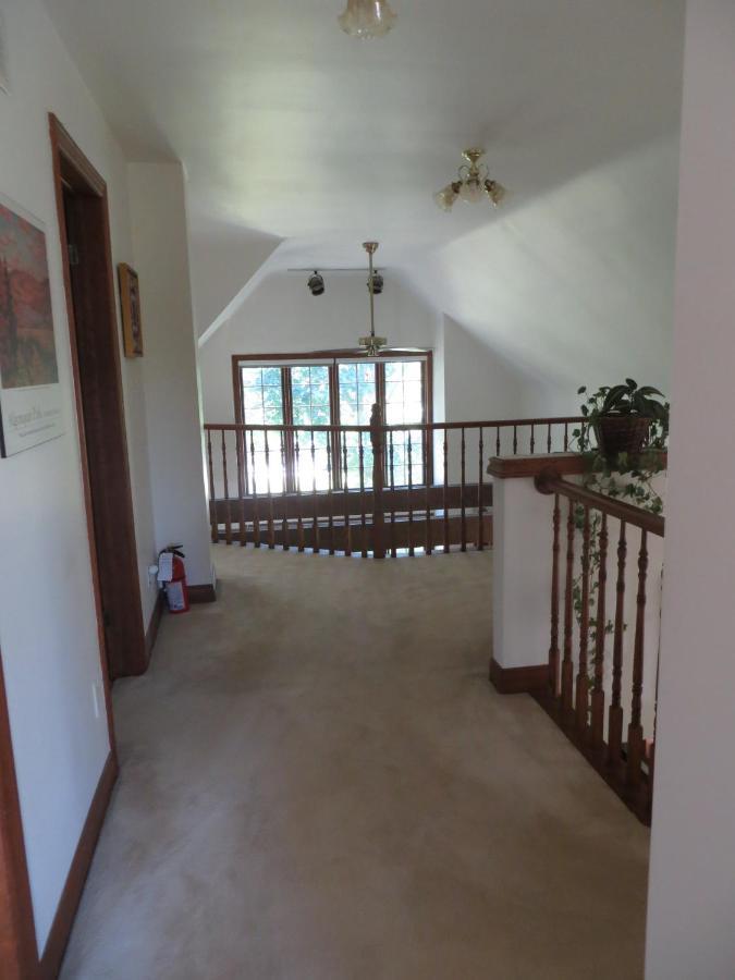 Cedar Gables Bed & Breakfast Niagara-on-the-Lake Bagian luar foto